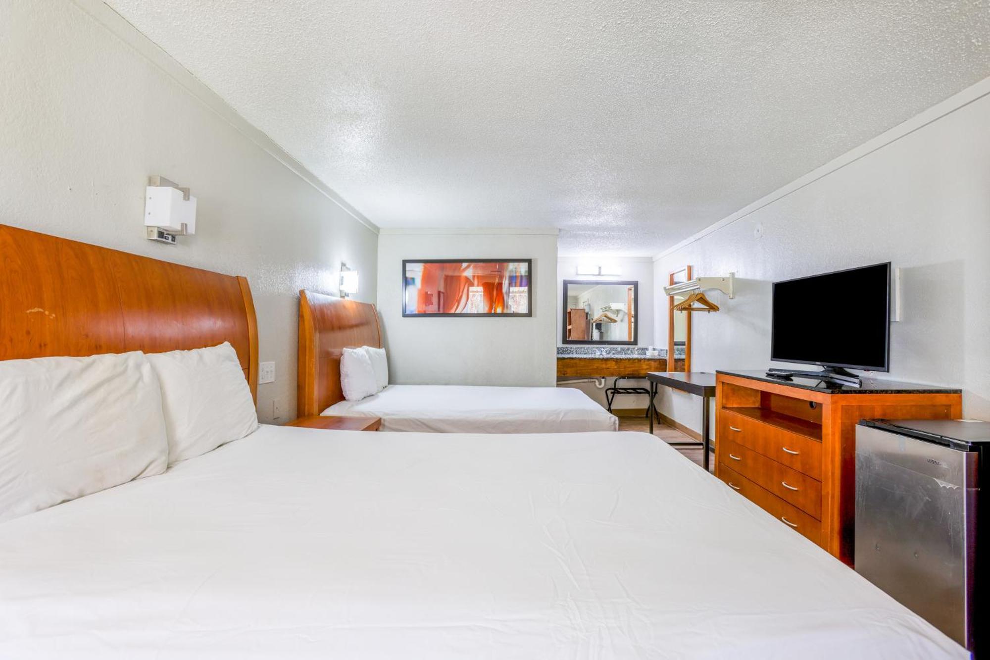 Cozy Garden Inn By Oyo Hwy 40 Richmond Exterior foto